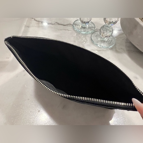 NWT 🖤Authentic Prada Beauty Cosmetic & Dust bag🖤 - Picture 5 of 6